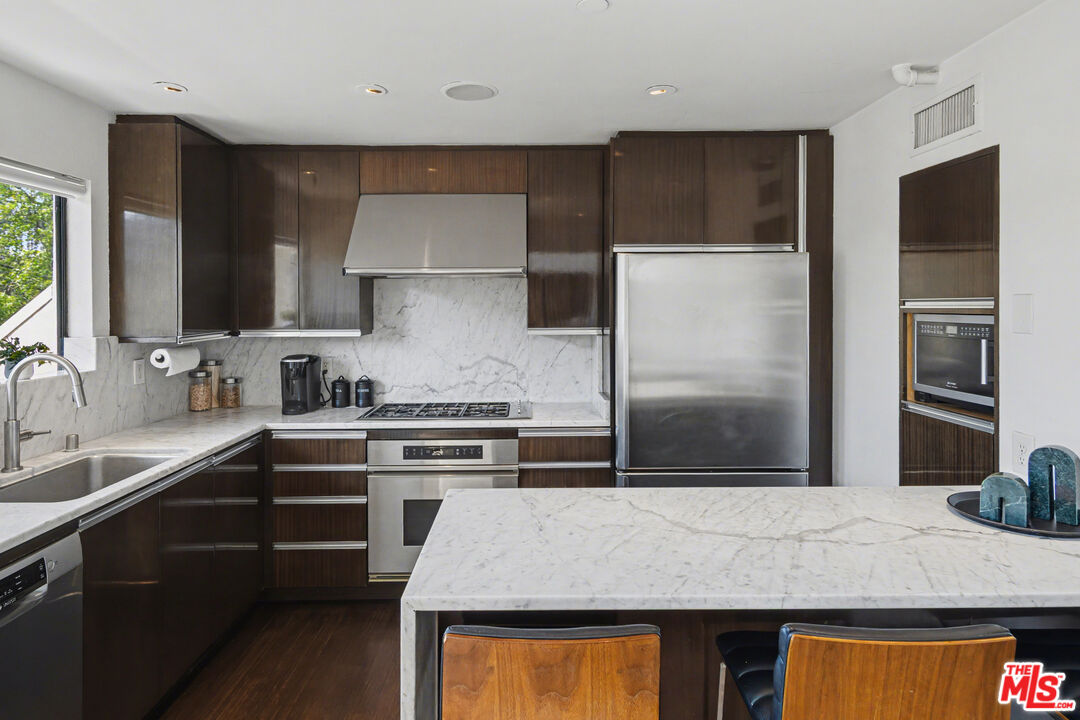 720 Huntley Dr Unit: 202