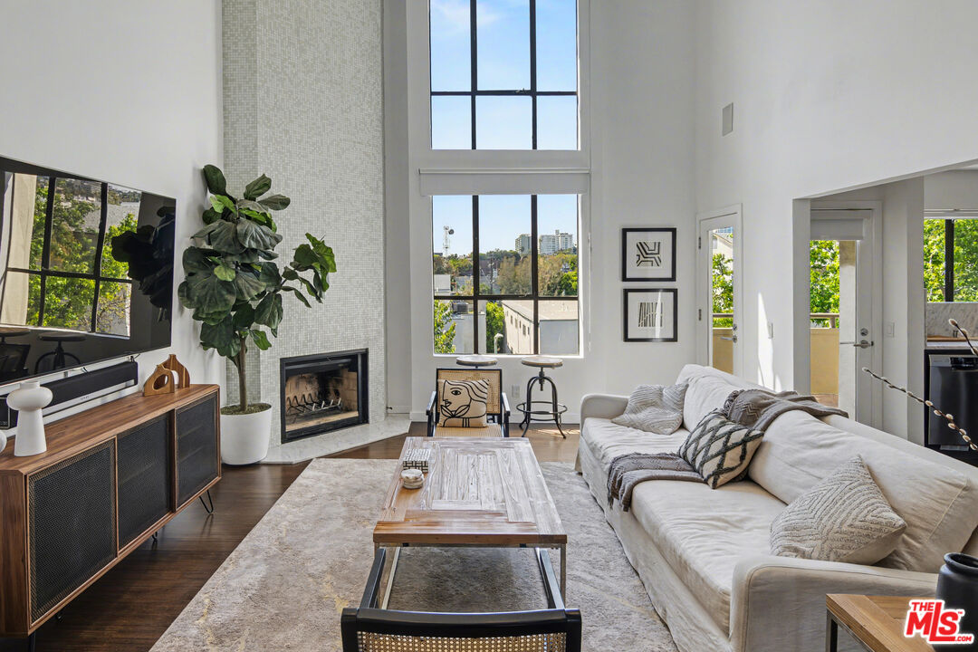 720 Huntley Dr Unit: 202