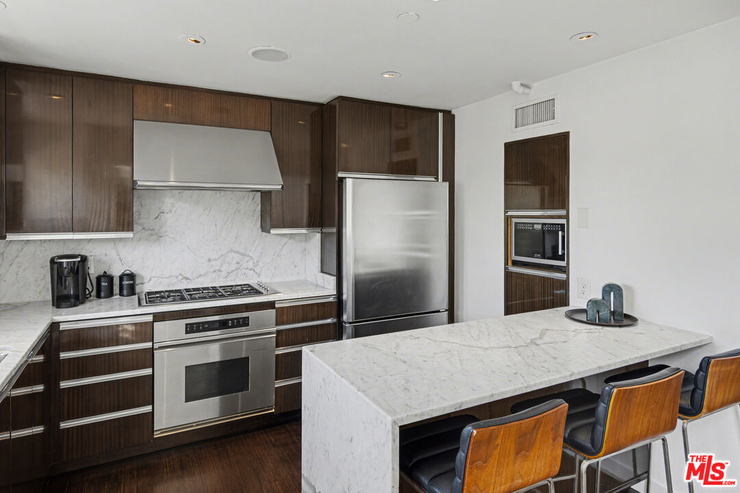 720 Huntley Dr Unit: 202