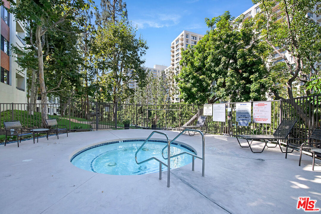2132 Century Park Ln Unit: 104
