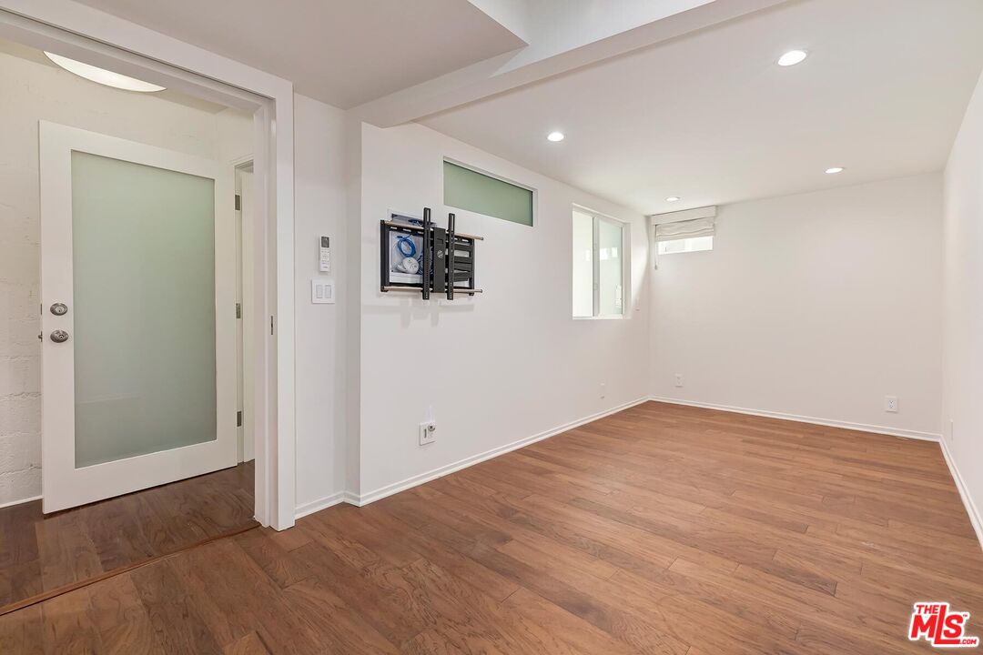 609 N Doheny Dr Unit: D