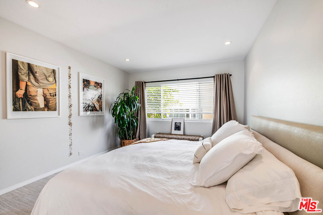 445 Washington Blvd Unit: 10