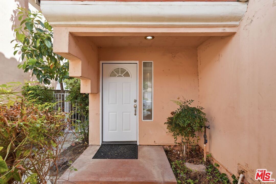 25842 Browning Pl