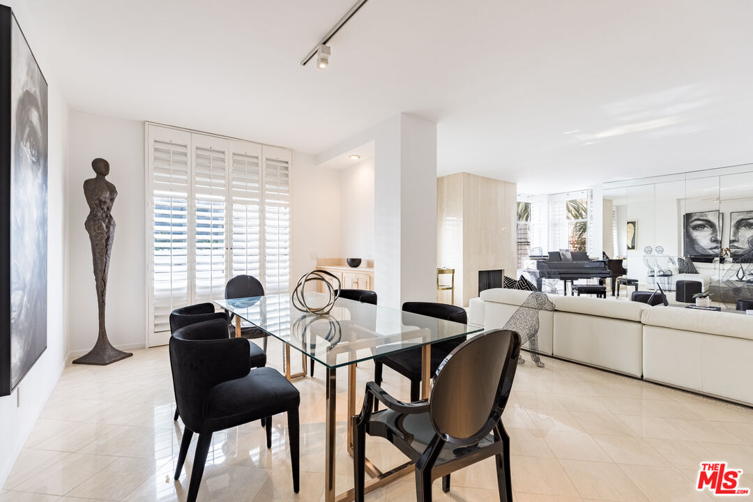 121 S Palm Dr Unit: 401