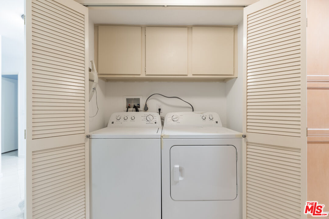 121 S Palm Dr Unit: 401