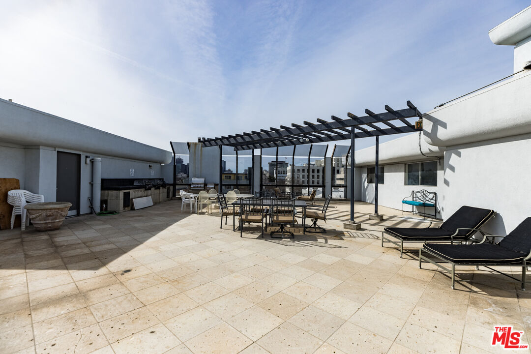 121 S Palm Dr Unit: 401