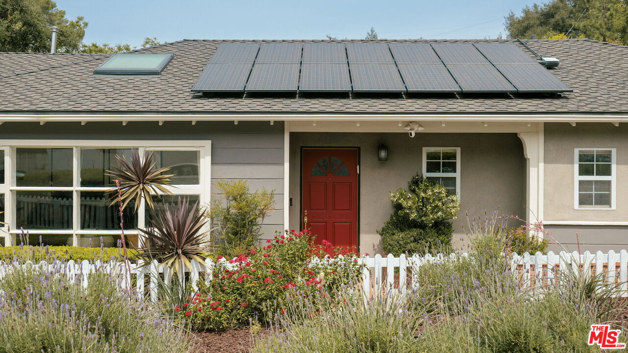 3400 Camino De La Cumbre