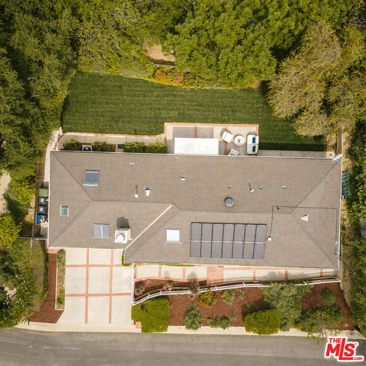 3400 Camino De La Cumbre