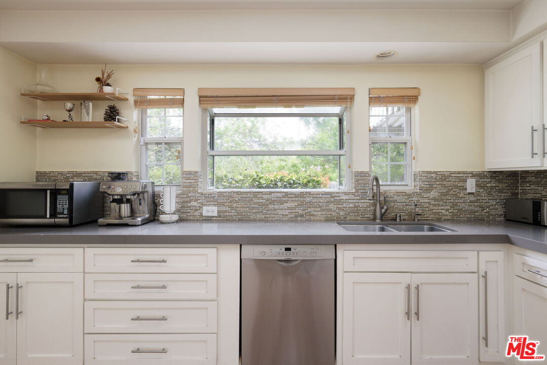 3400 Camino De La Cumbre