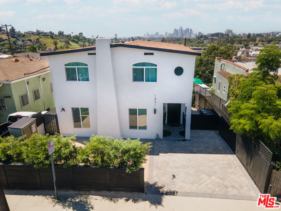 1521 Dunn Ave