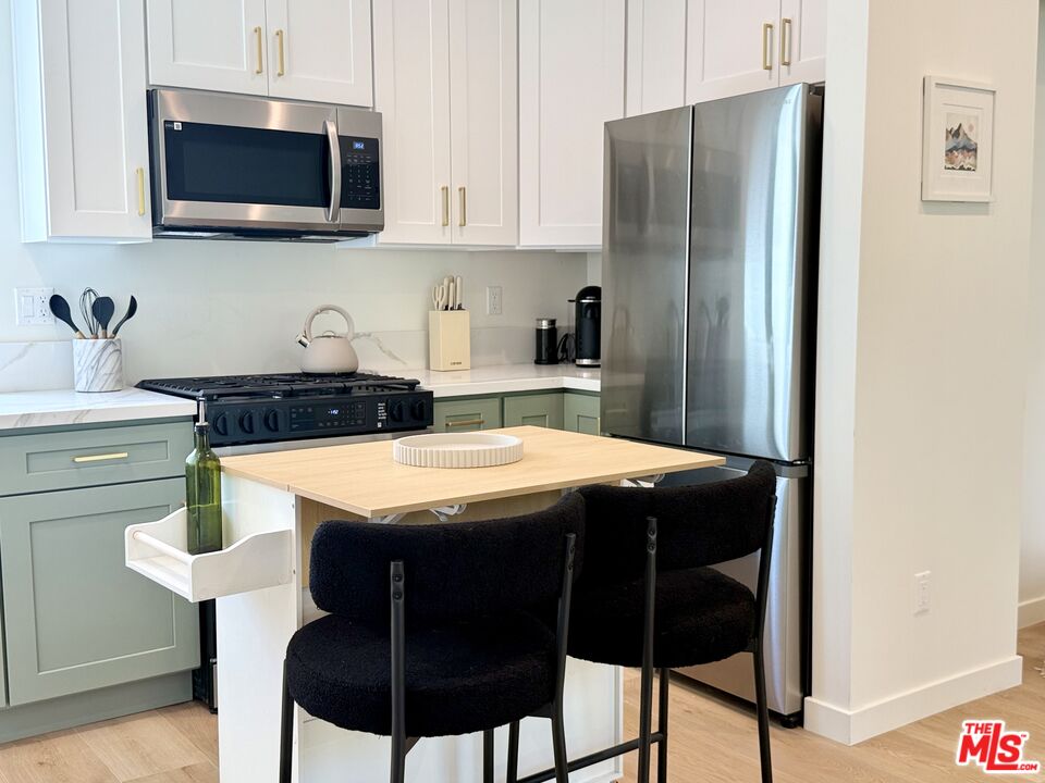 2911 S Rimpau Blvd Unit: 2909