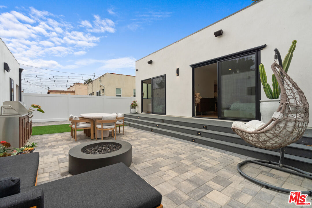 2911 S Rimpau Blvd Unit: 2909