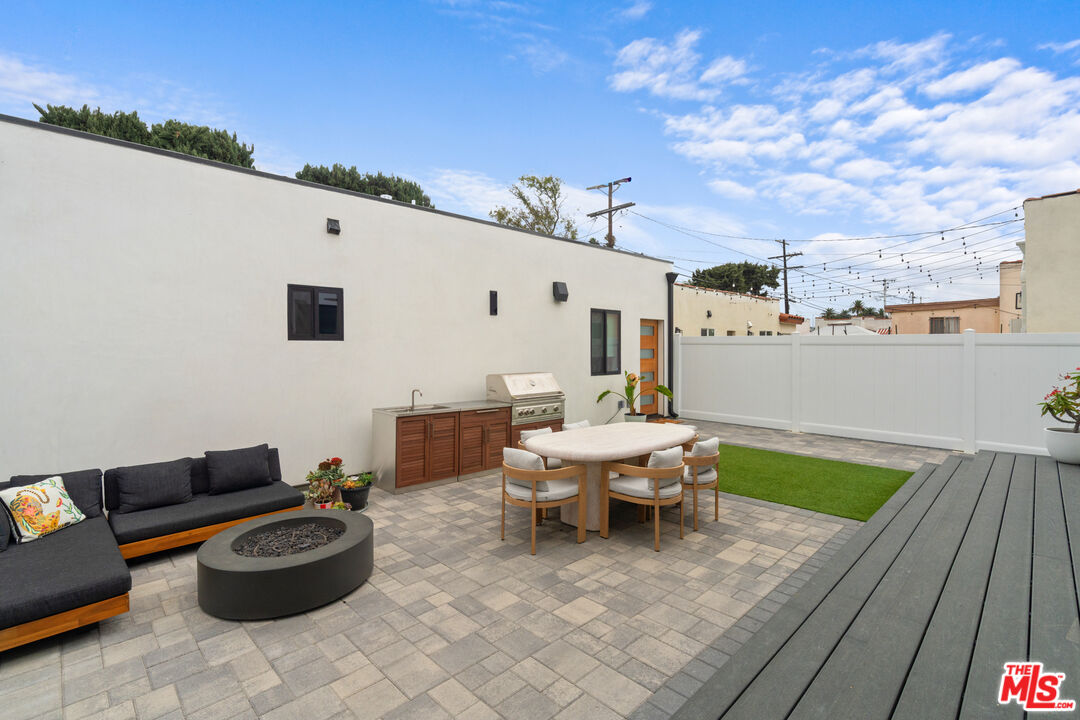 2911 S Rimpau Blvd Unit: 2909