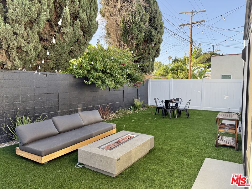 2911 S Rimpau Blvd Unit: 2909