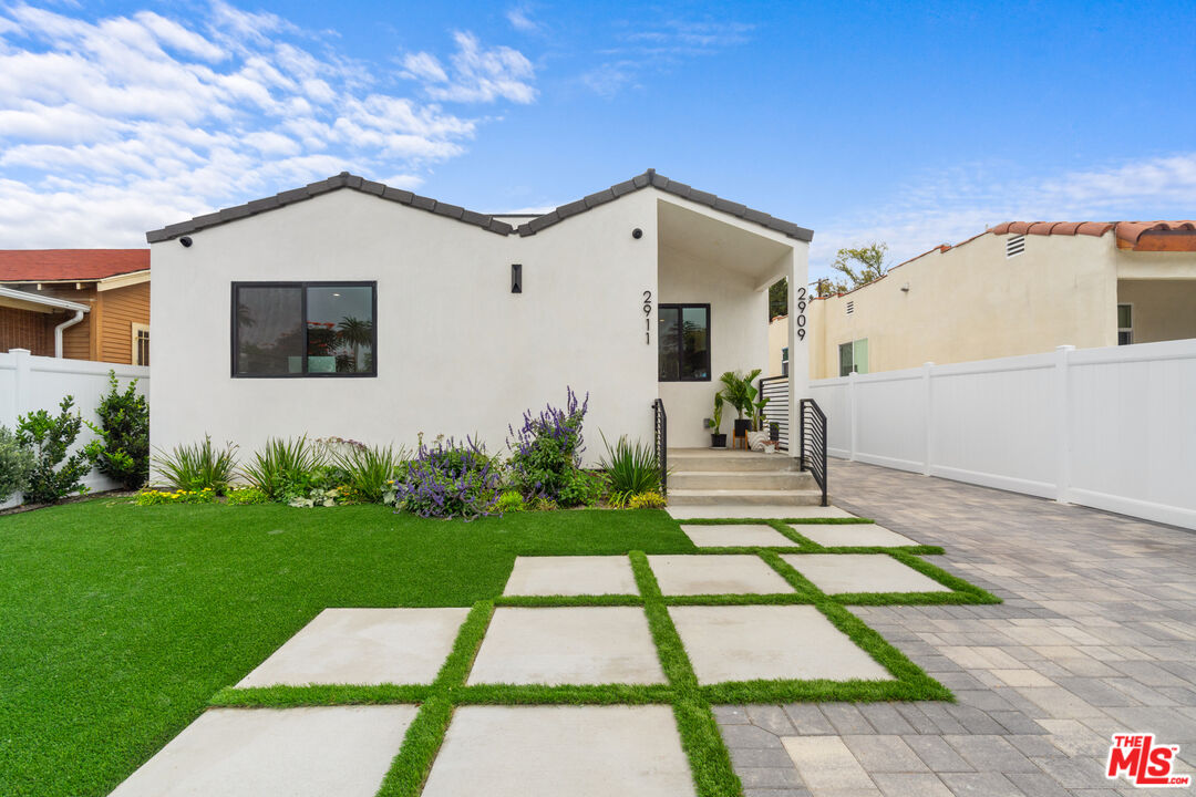 2911 S Rimpau Blvd Unit: 2909