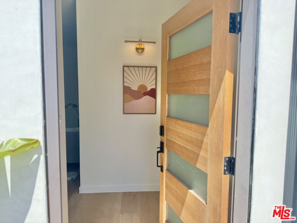 2911 S Rimpau Blvd Unit: 2909