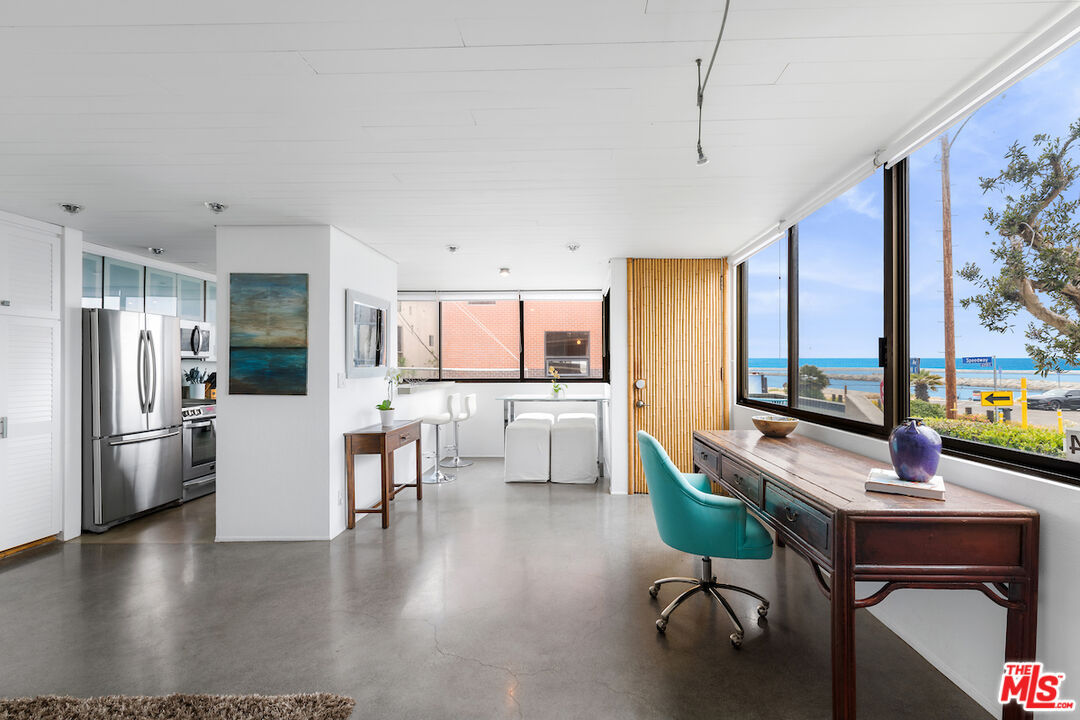 6209 Pacific Ave Unit: 104