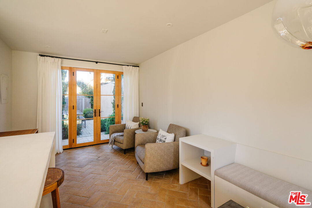 2640 Clyde Ave Unit: ADU