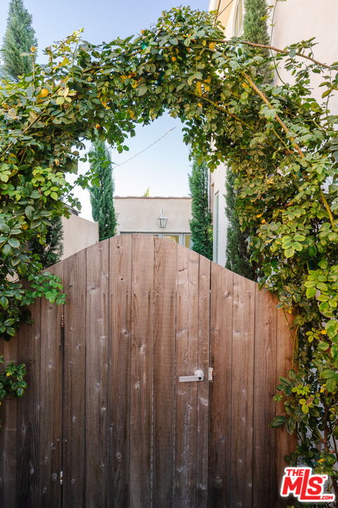 2640 Clyde Ave Unit: ADU