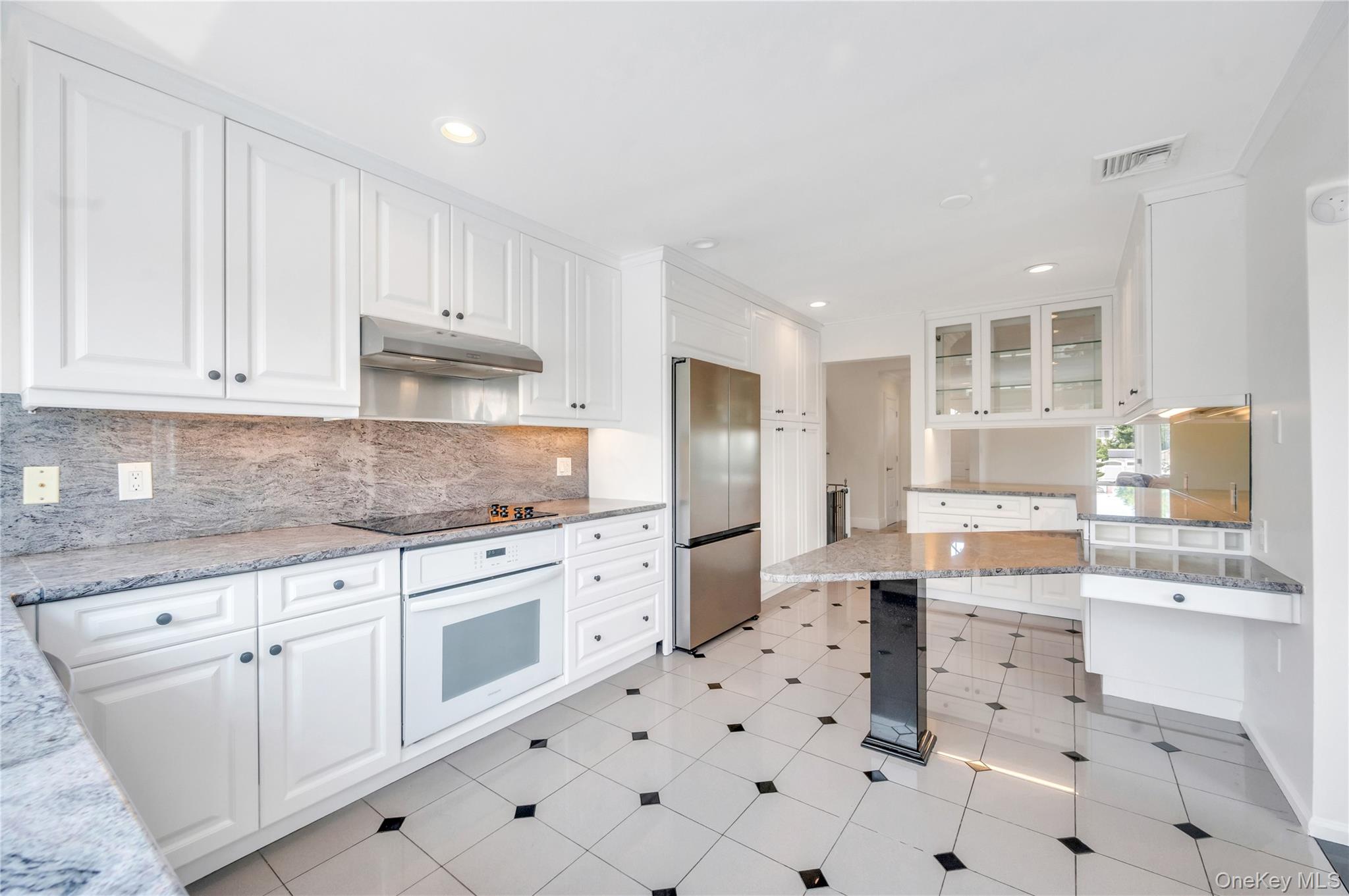 690 Edgewood Drive