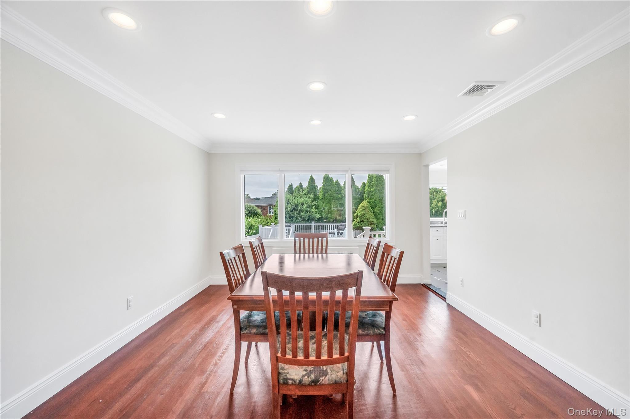 690 Edgewood Drive