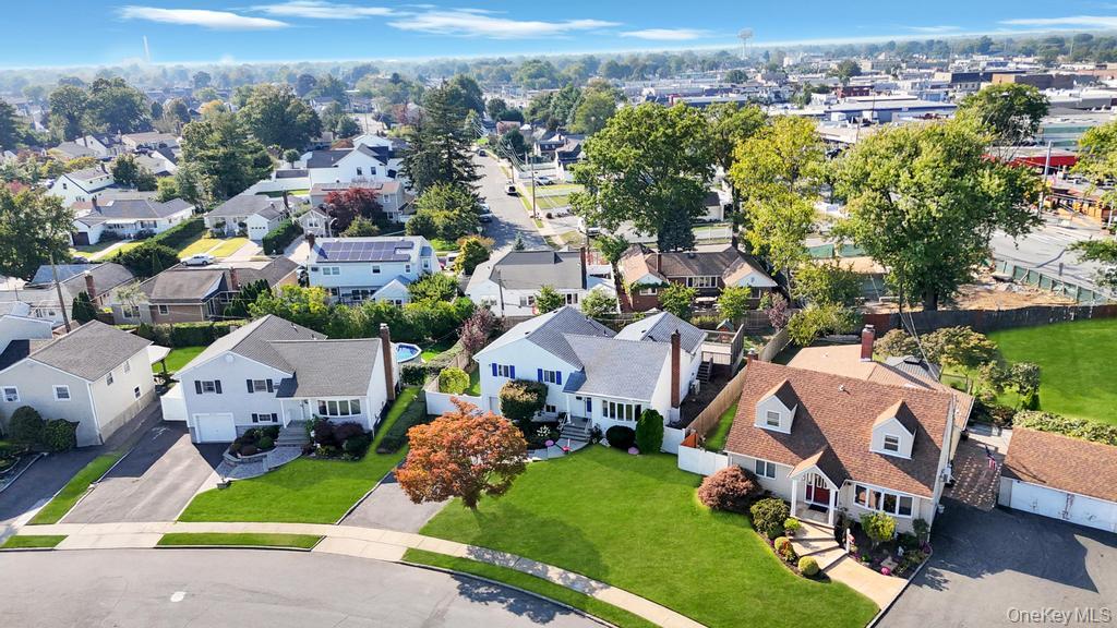 2566 Hyacinth Street