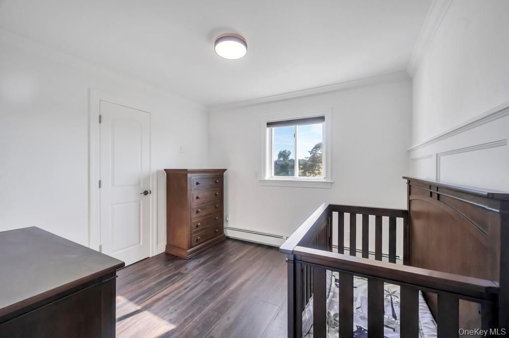 2566 Hyacinth Street