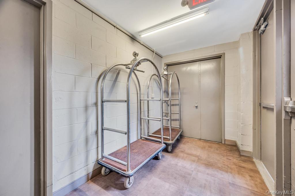 100 W Broadway Unit: 2Bb