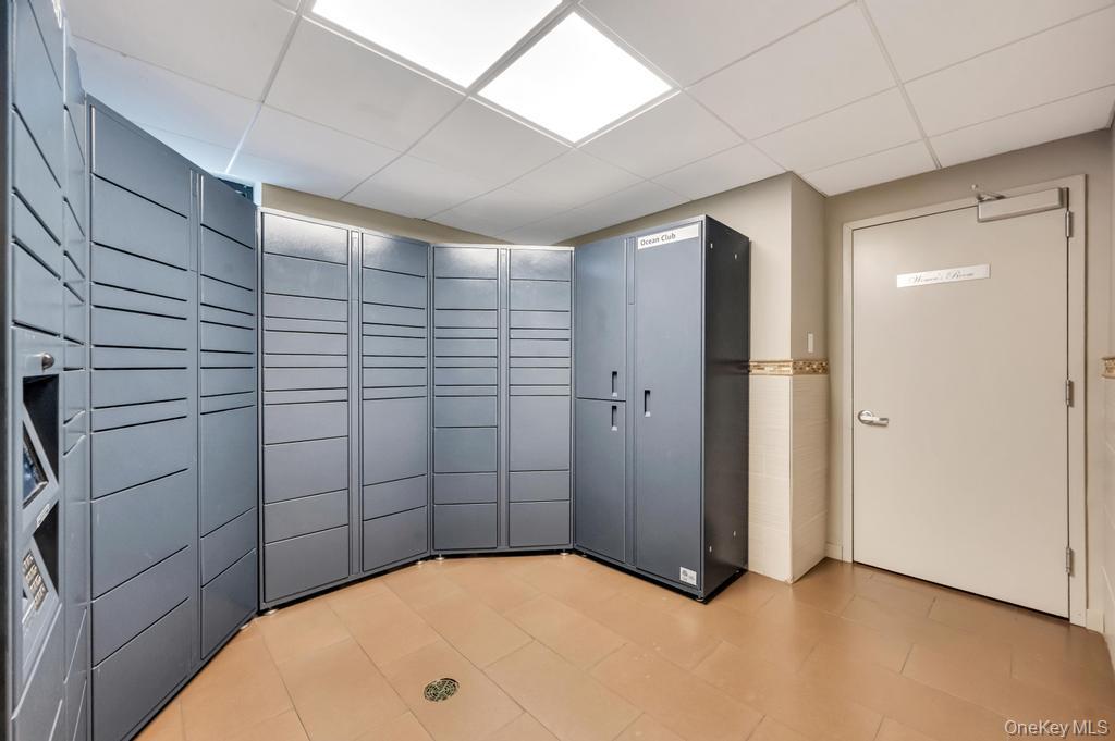 100 W Broadway Unit: 2Bb