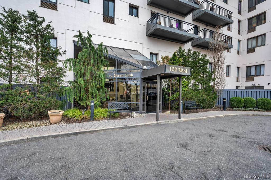 100 W Broadway Unit: 2Bb