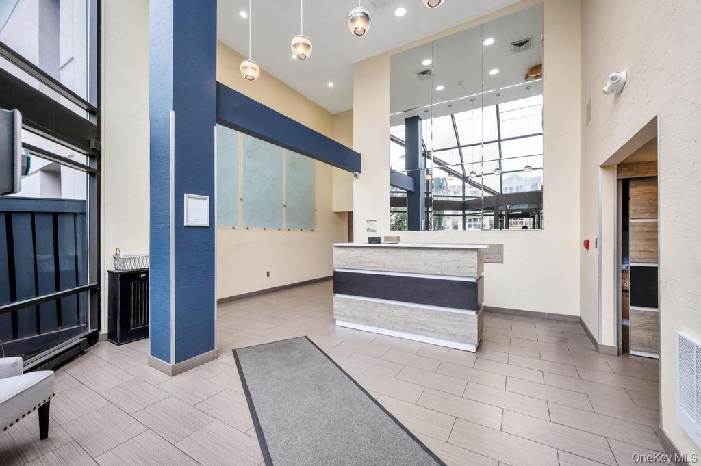 100 W Broadway Unit: 2Bb