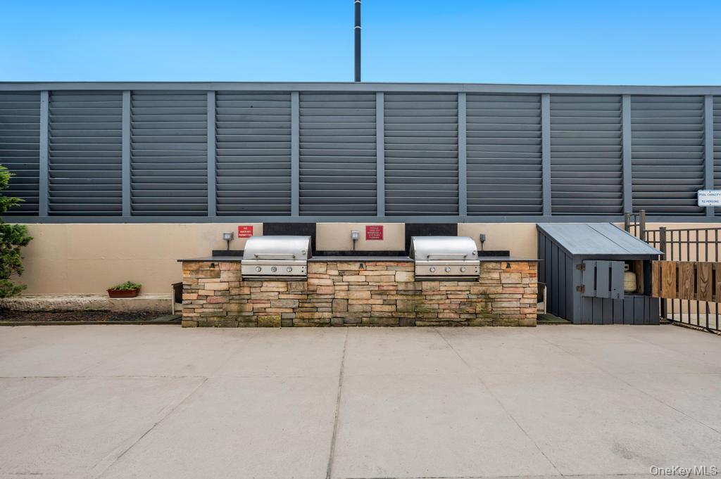 100 W Broadway Unit: 2Bb