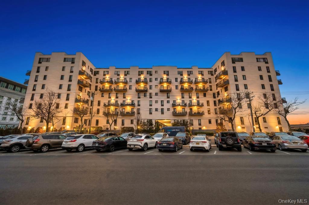 100 W Broadway Unit: 2Bb