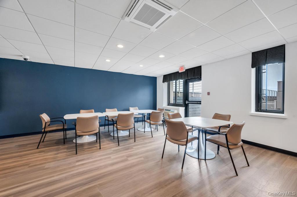 100 W Broadway Unit: 2Bb