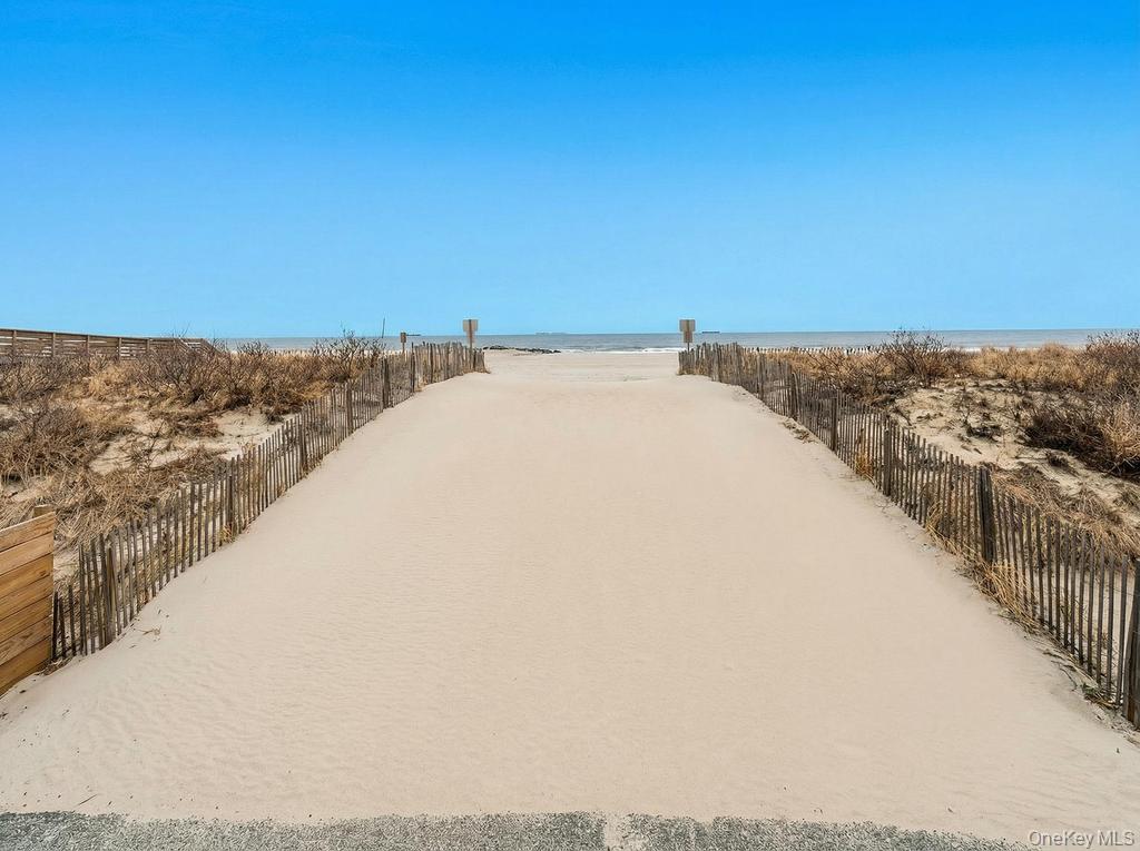 100 W Broadway Unit: 2Bb