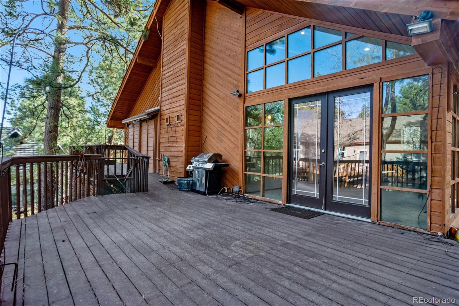 5985 Ponderosa Way