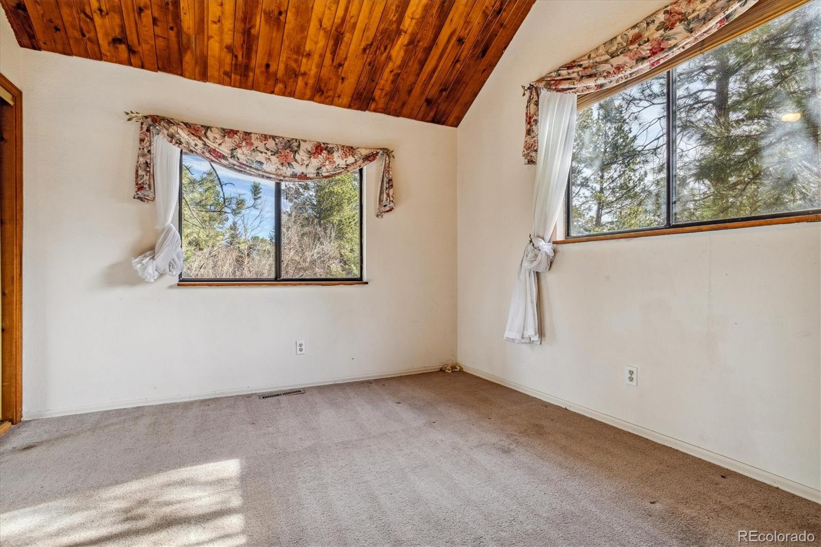 5985 Ponderosa Way