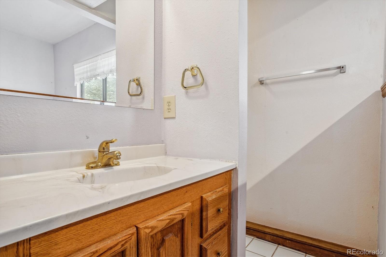 5985 Ponderosa Way