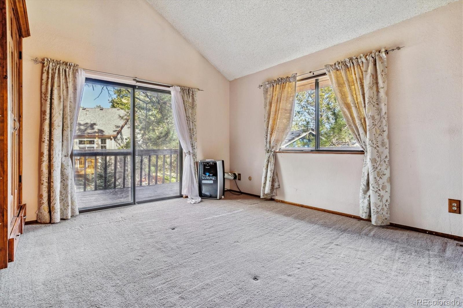 5985 Ponderosa Way