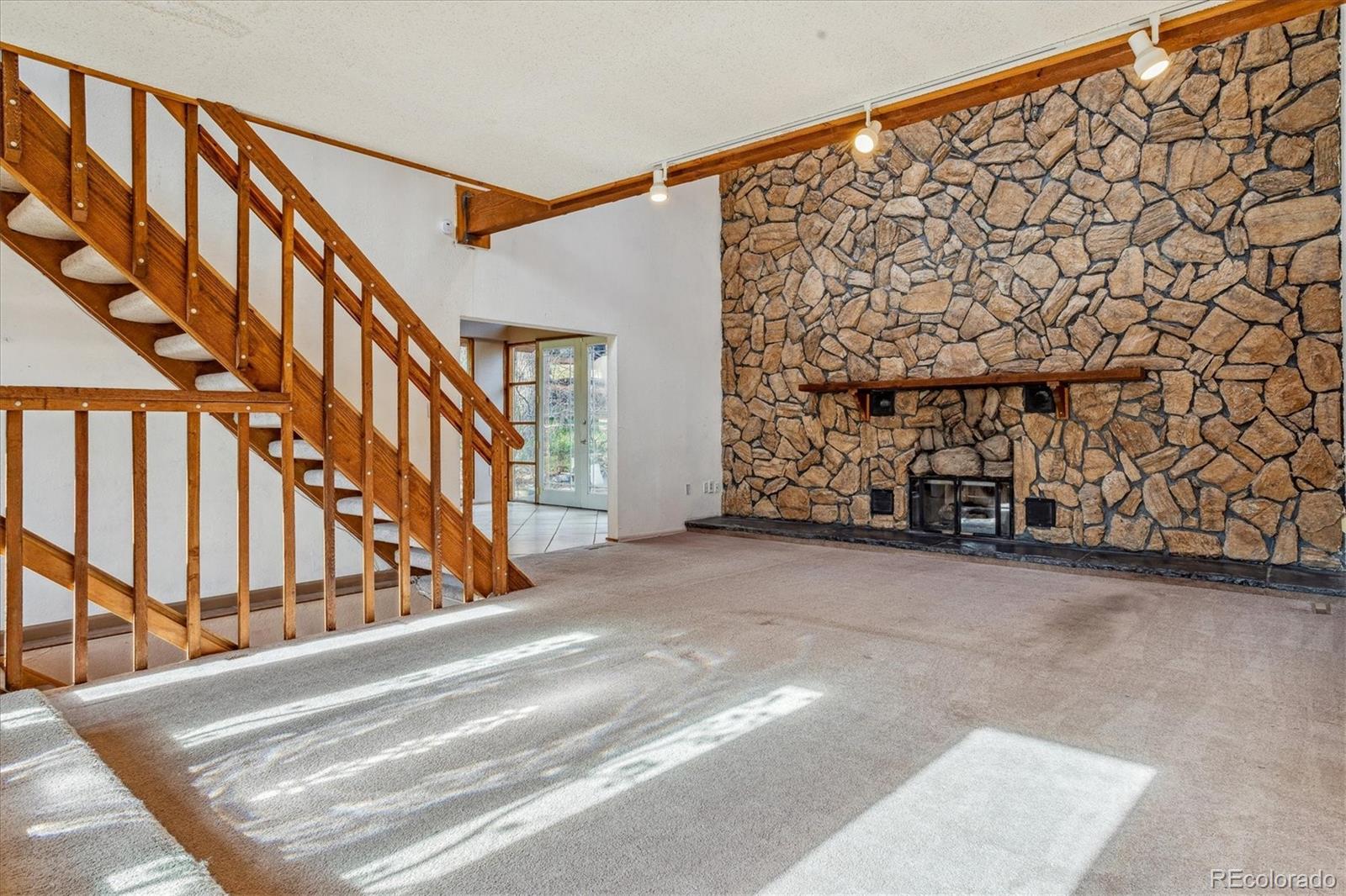 5985 Ponderosa Way