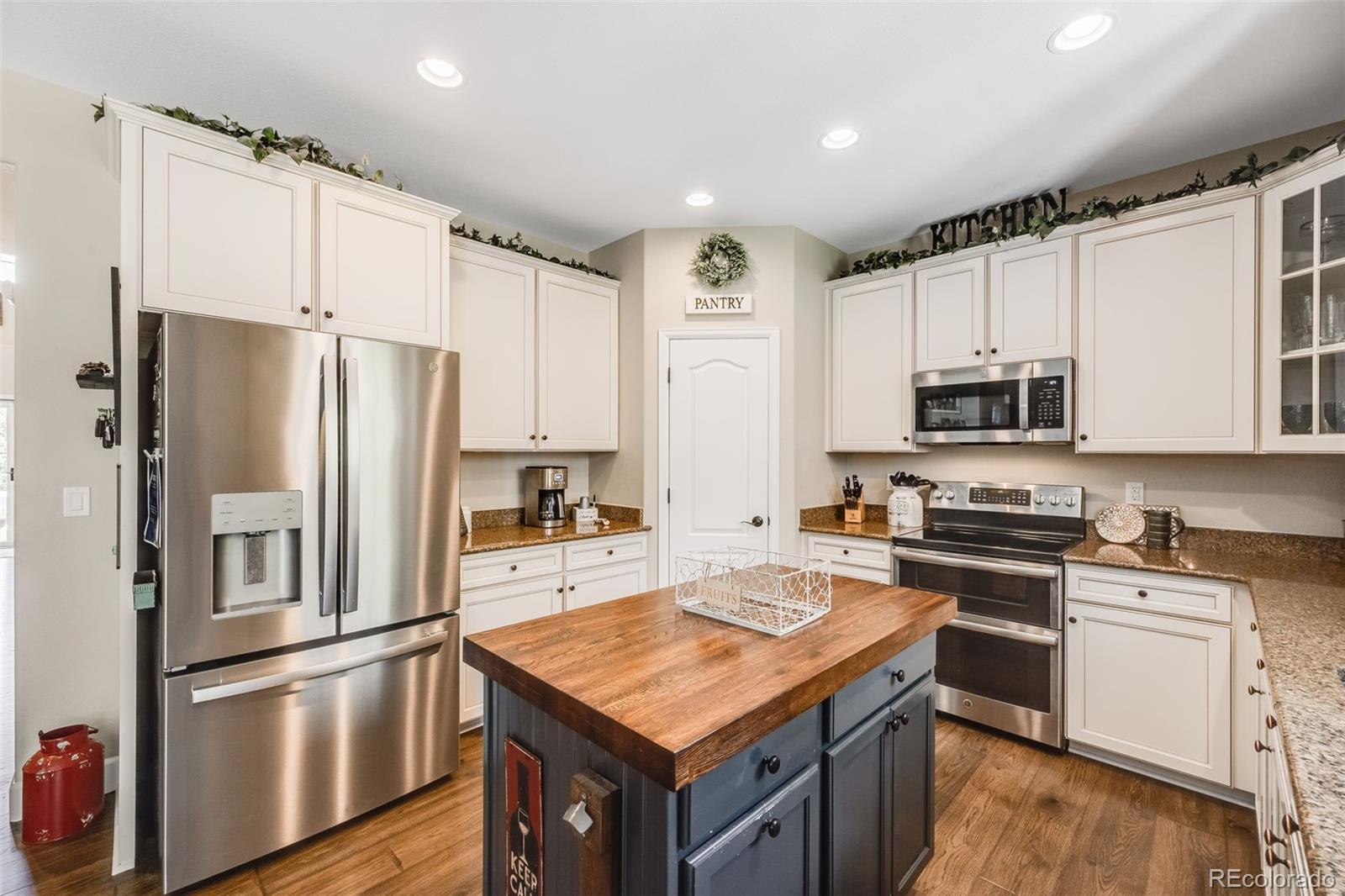 2746 Deerfoot Way