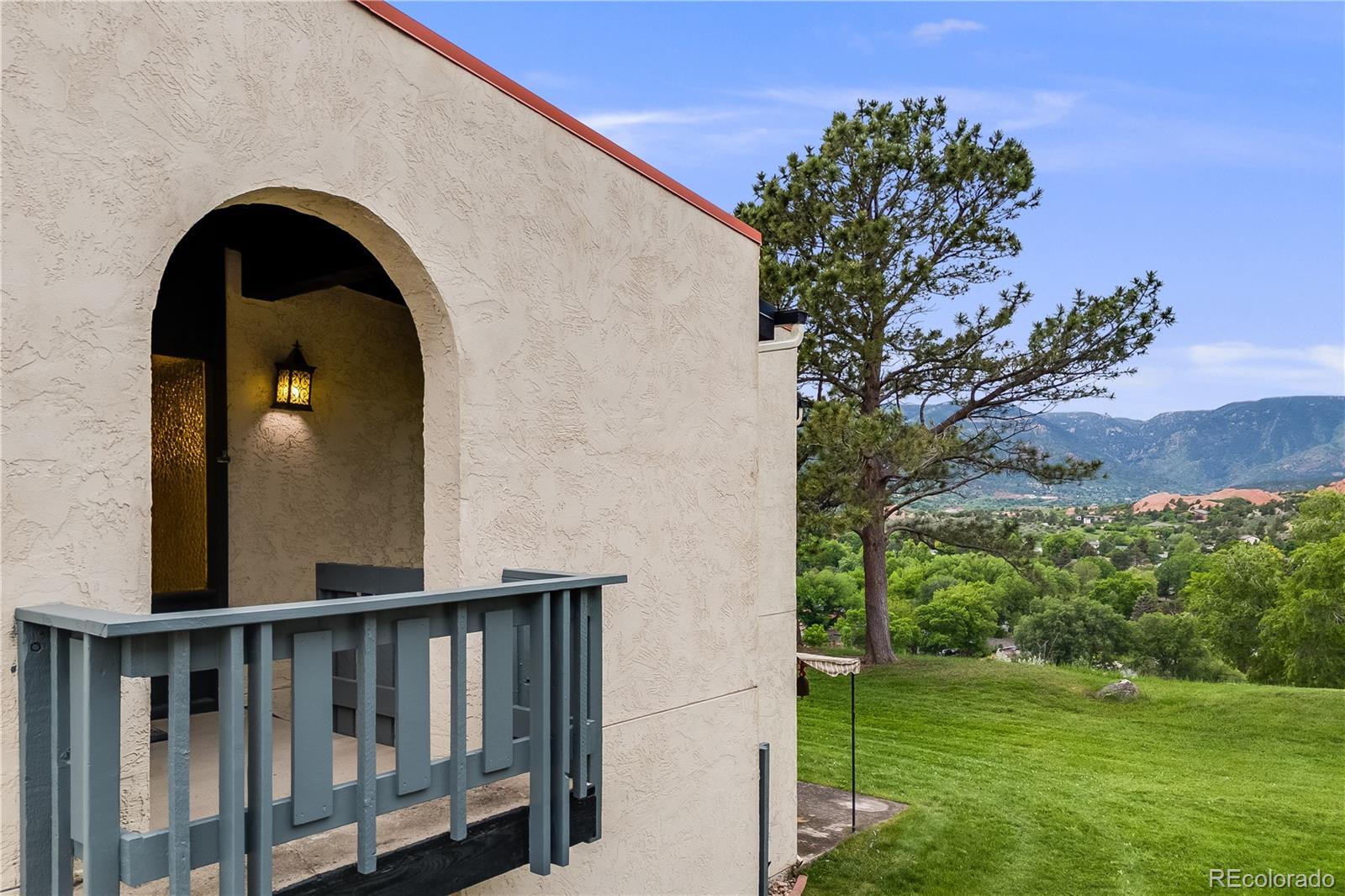 1062 Fontmore Road