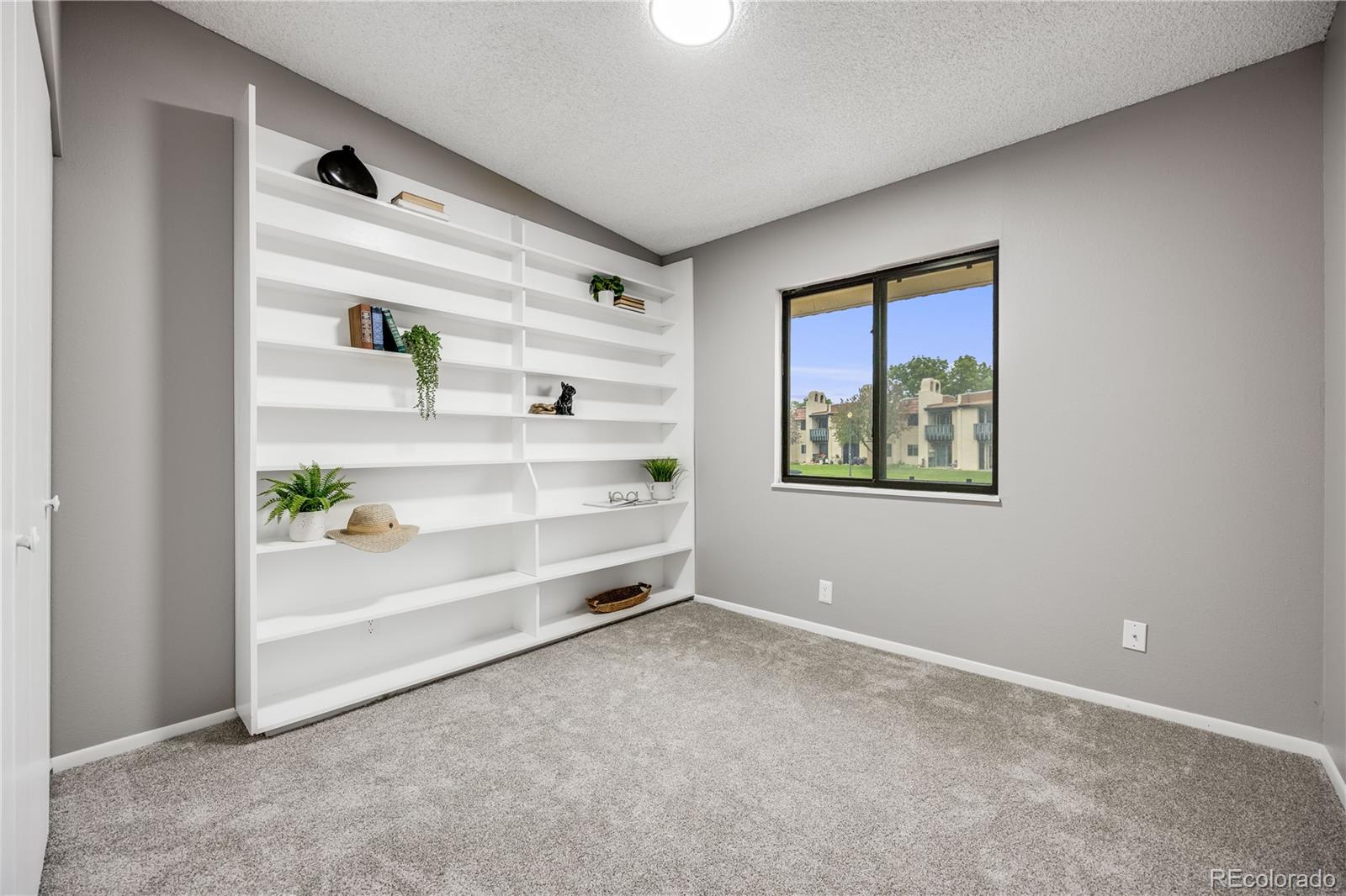 1062 Fontmore Road