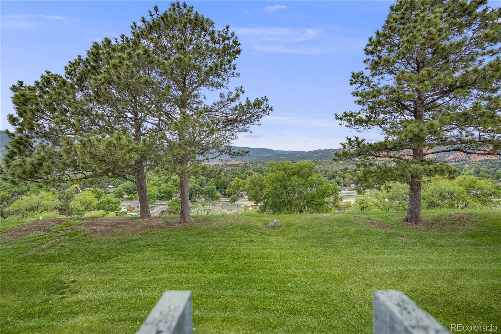 1062 Fontmore Road