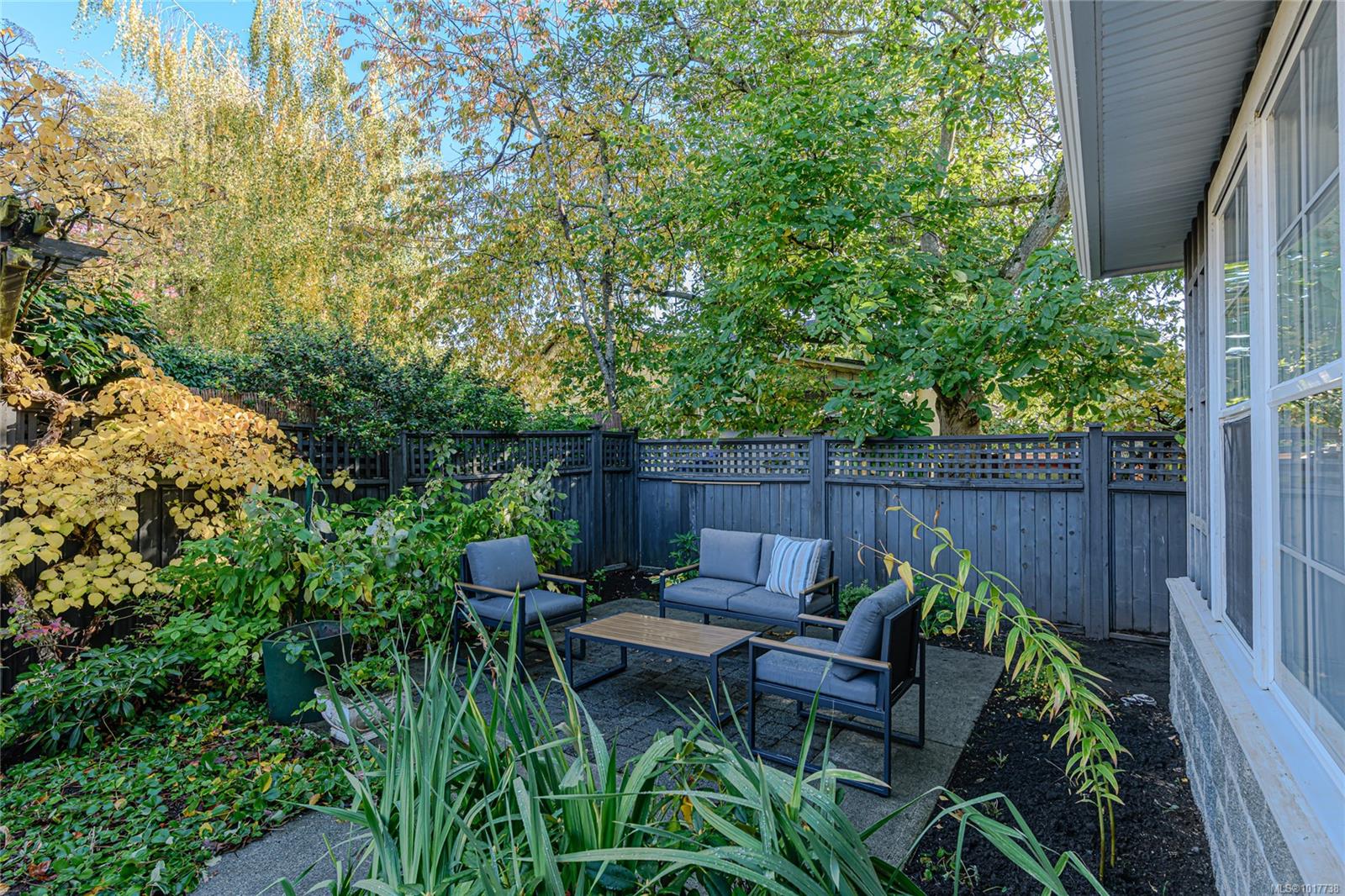 2738 Fifth St # 1, Victoria Unit: 1