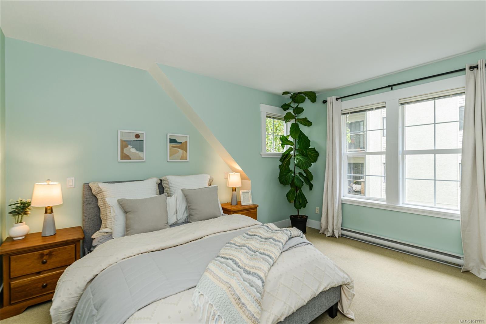 2738 Fifth St # 1, Victoria Unit: 1