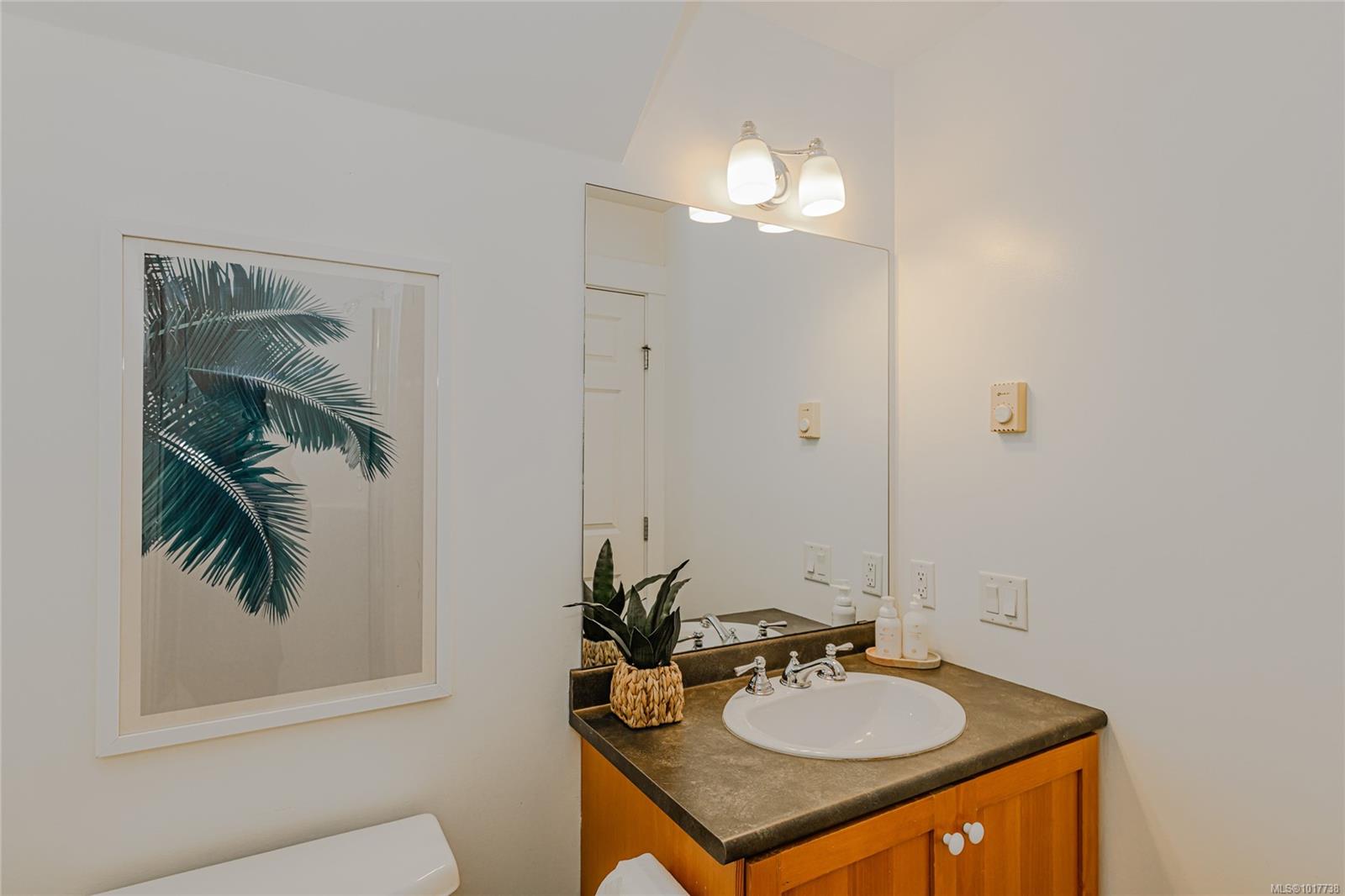 2738 Fifth St # 1, Victoria Unit: 1