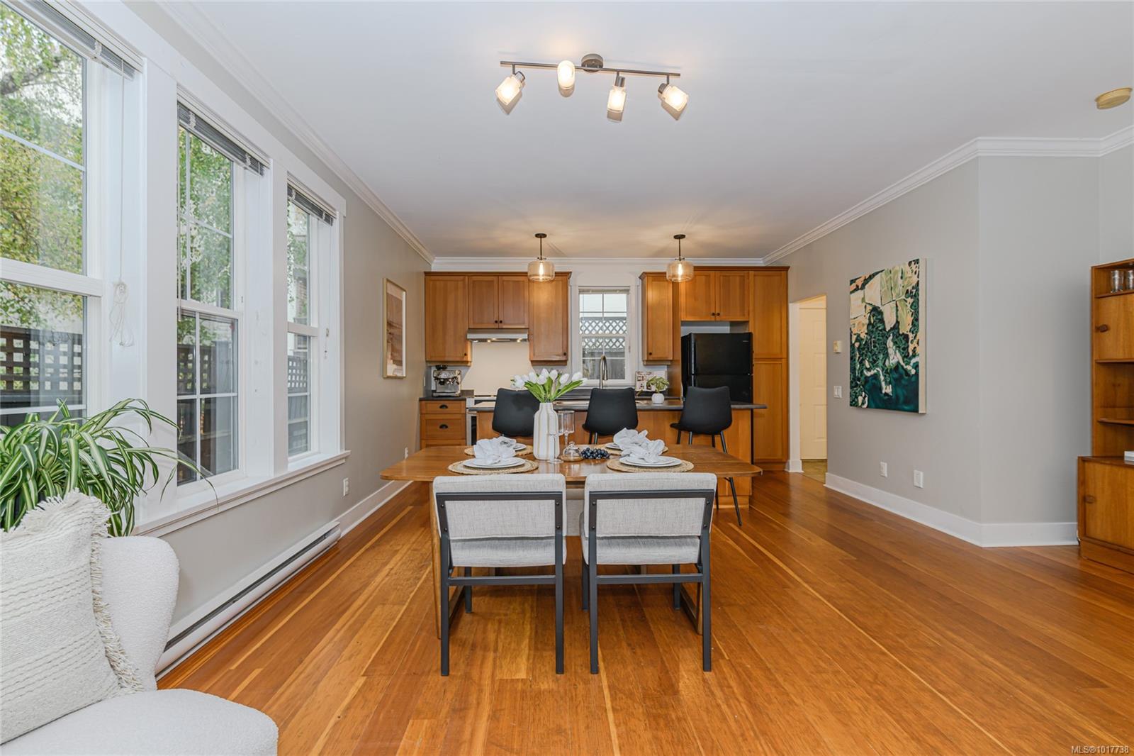 2738 Fifth St # 1, Victoria Unit: 1