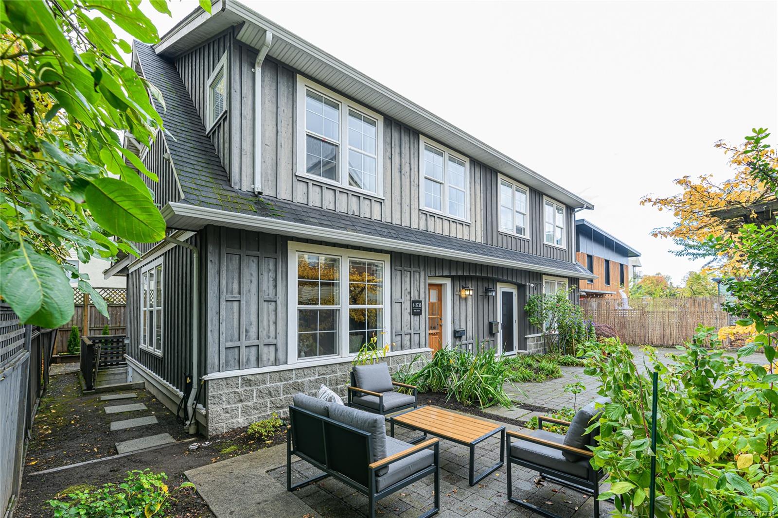 2738 Fifth St # 1, Victoria Unit: 1