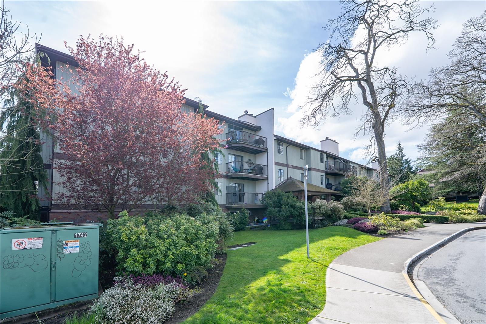 1655 Begbie St # 312